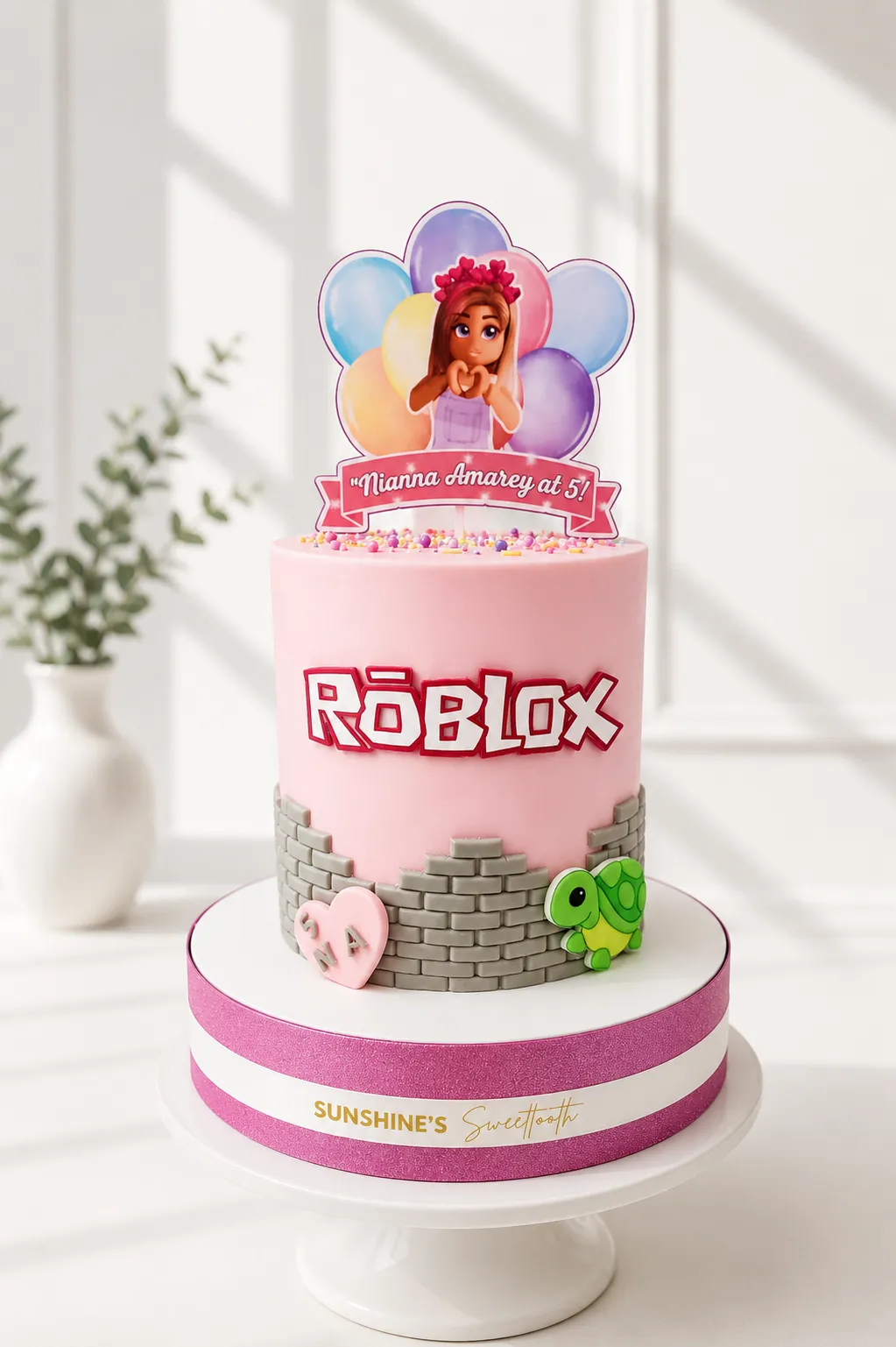 Roblox Girls Birthday Cake | Gaming Theme Cake | 01