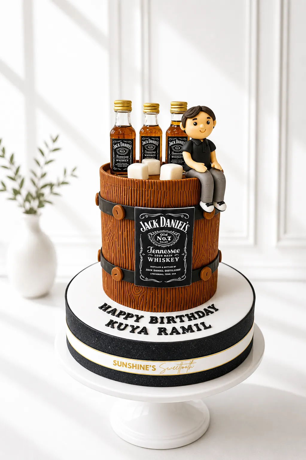 Jack Daniel's-Inspired Birthday Cake | Whiskey Cake | 04