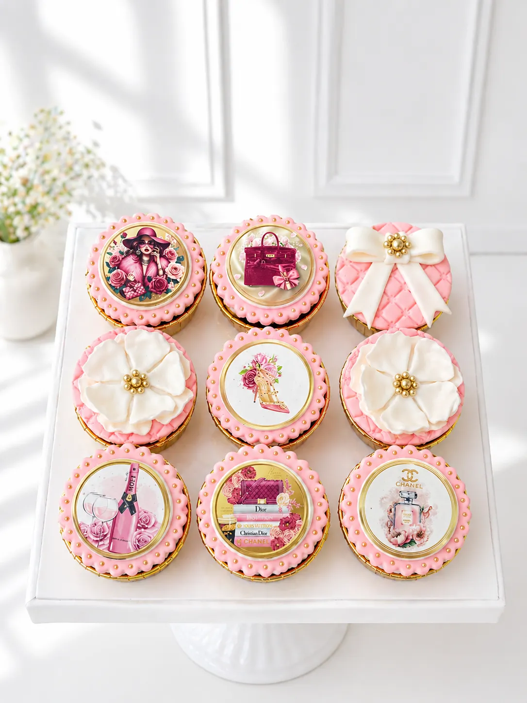 Luxury Fashion Cupcakes | Designer-Inspired Cupcakes | 6-Piece Set | 01
