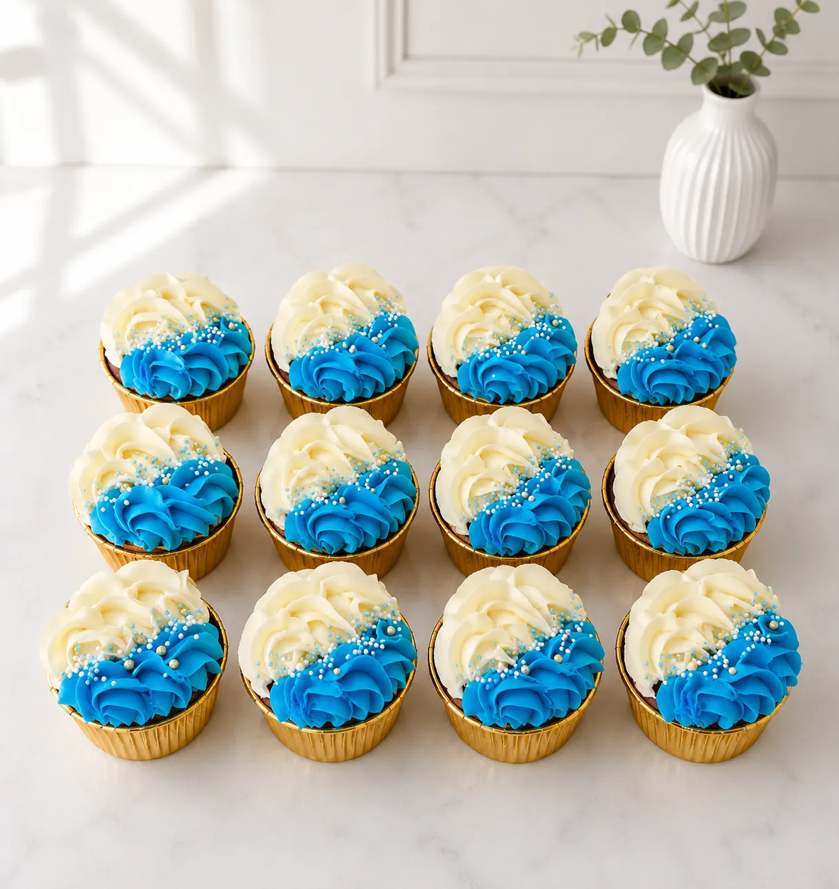 Blue Buttercream Cupcakes | 6-Piece Set | 02