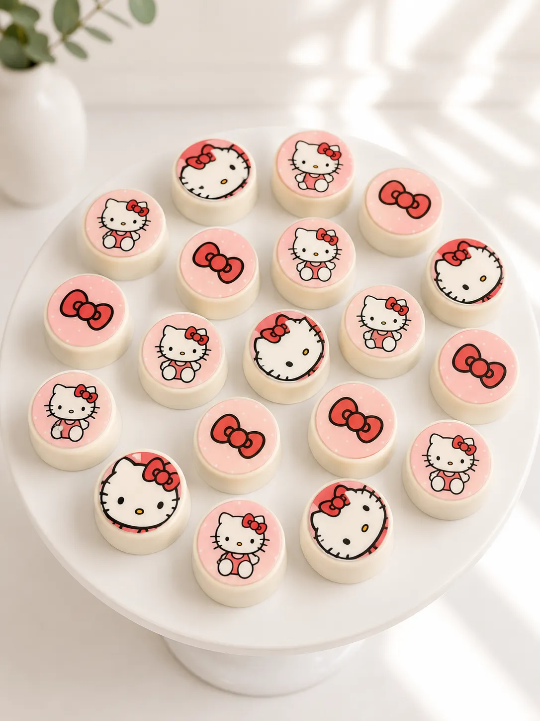 Hello Kitty Oreo Pucks 02